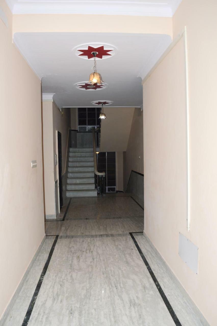 Laxmi Mahal Hotel Удайпур Екстериор снимка